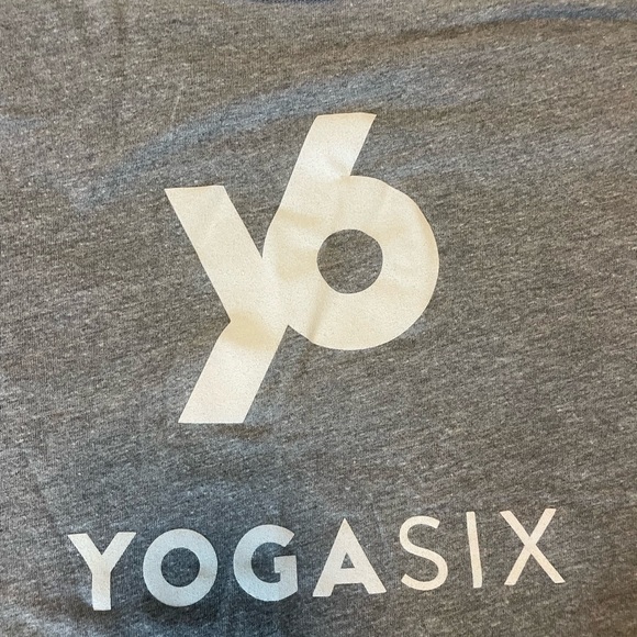 Women’s muscle tank - Picture 2 of 4